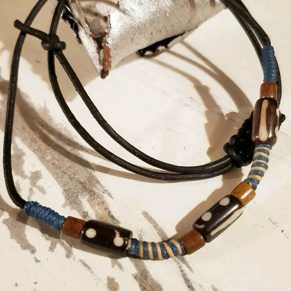 Handcrafted India Tribal Black Brown Cream Blue Yak Bone Leather Necklace - Picture 4 of 5